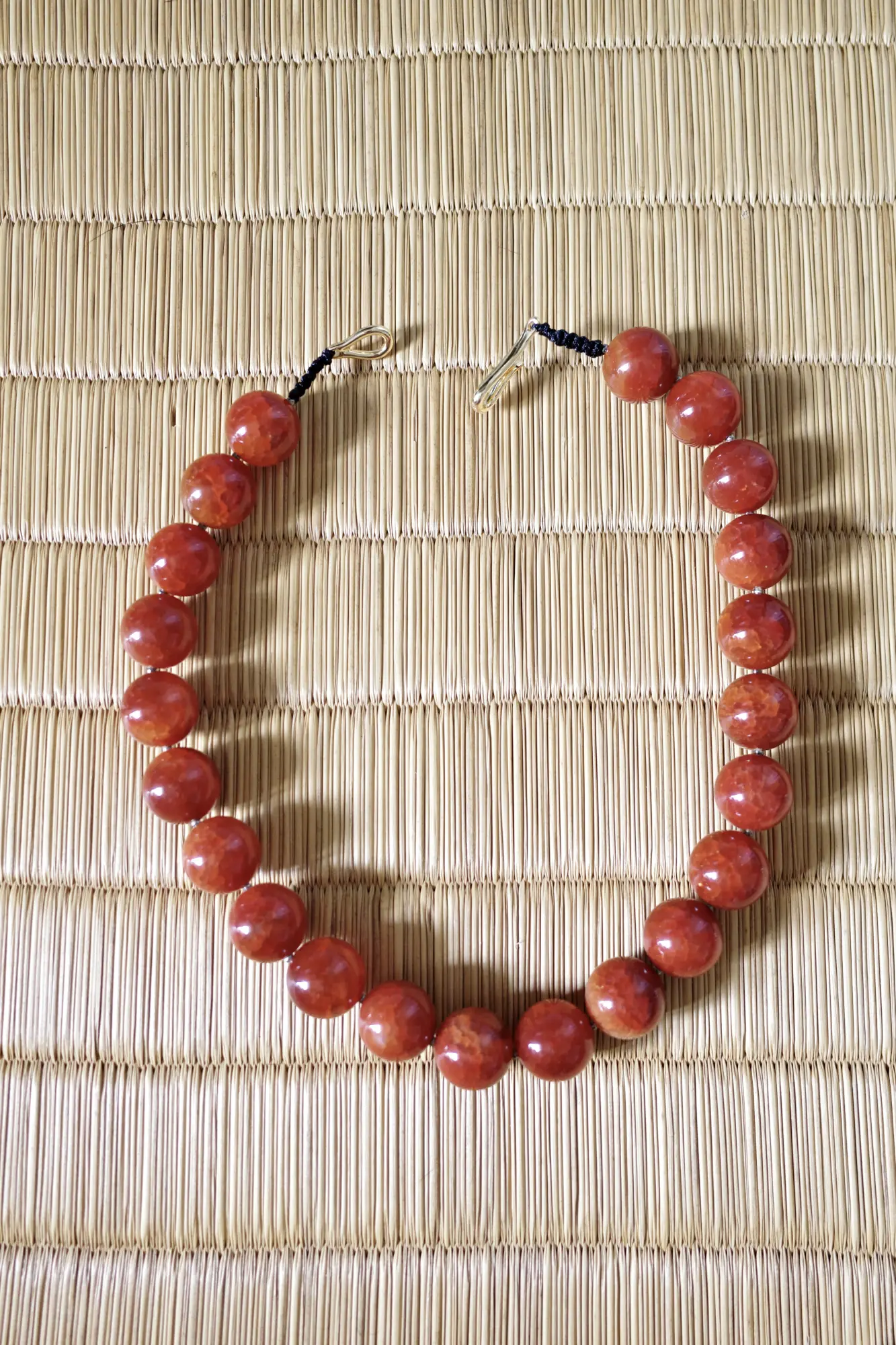 Himo - Agate Crackle Choker — product photograph