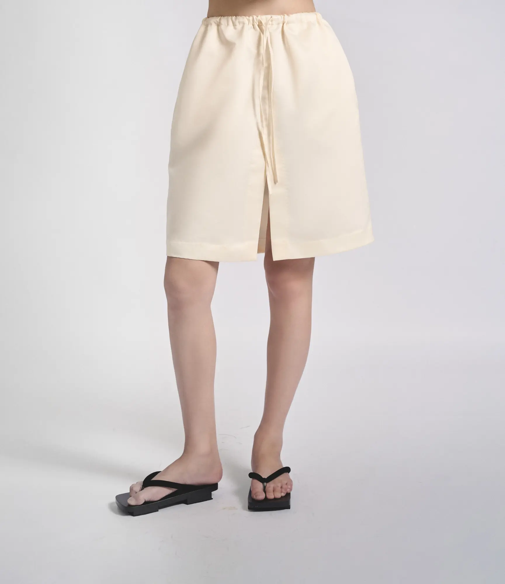 Himo - Signature Skirt Cream Taffeta — product photograph