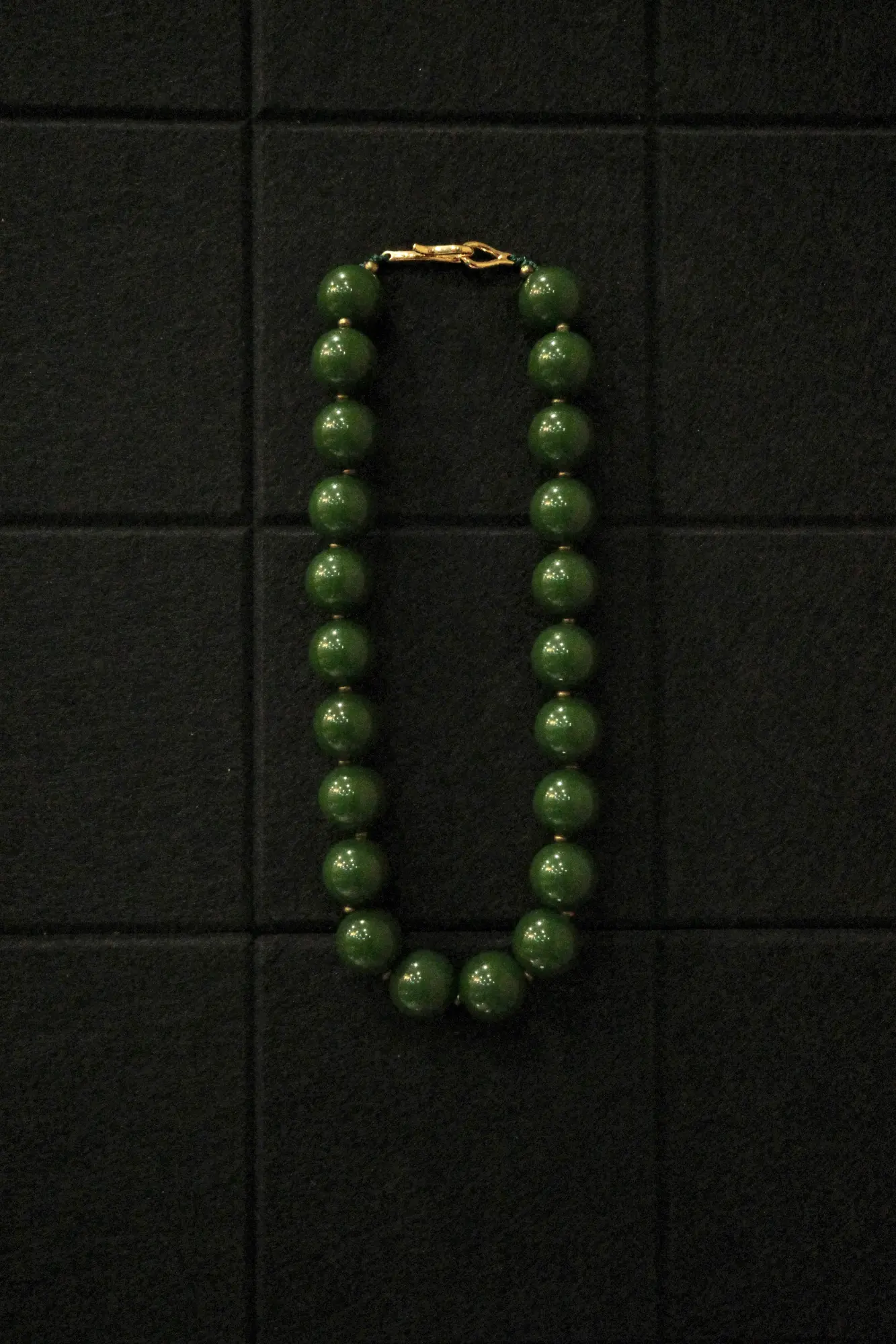 Himo - Verdant Monolith Choker — product photograph